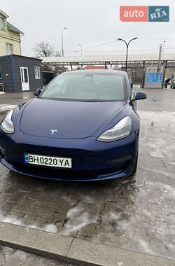 Седан Tesla Model 3 2023 в Одесі
