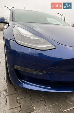 Седан Tesla Model 3 2023 в Одесі