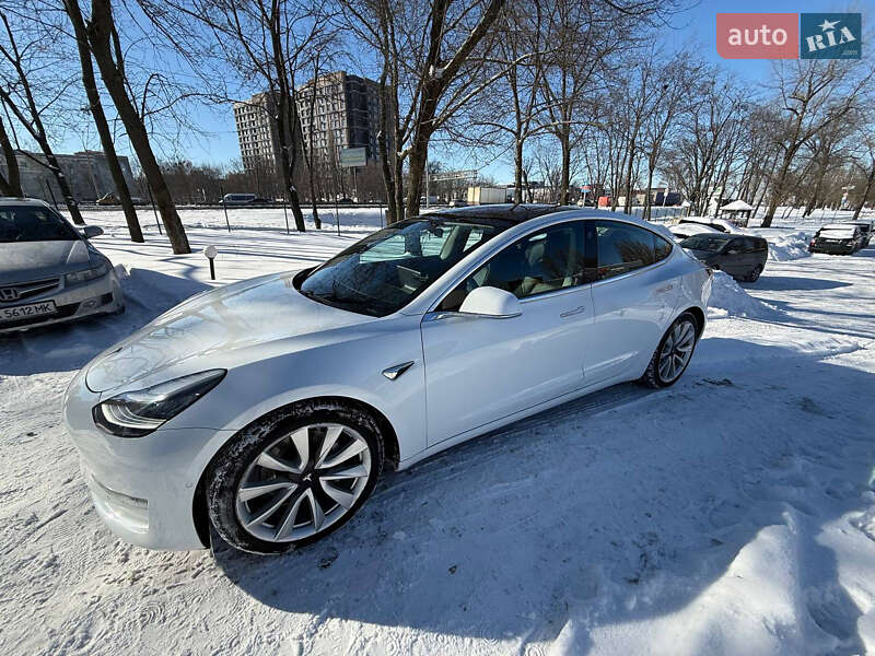 Седан Tesla Model 3 2018 в Киеве фото 7 Седан Tesla Model 3 2018 в Киеве