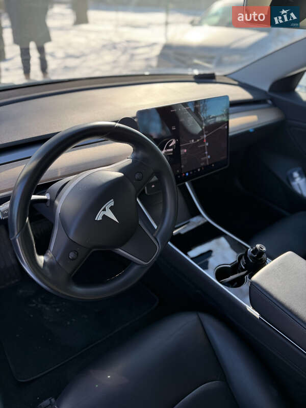 Седан Tesla Model 3 2018 в Киеве фото 11 Седан Tesla Model 3 2018 в Киеве