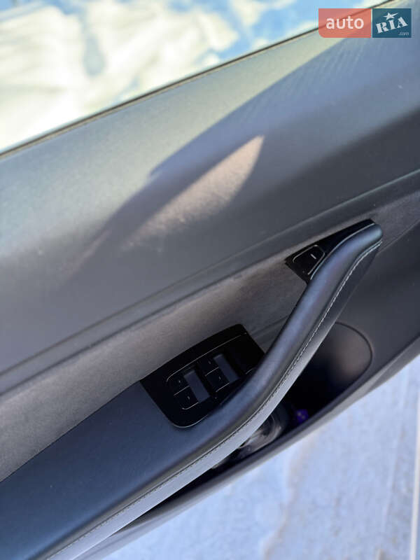 Седан Tesla Model 3 2018 в Киеве фото 14 Седан Tesla Model 3 2018 в Киеве