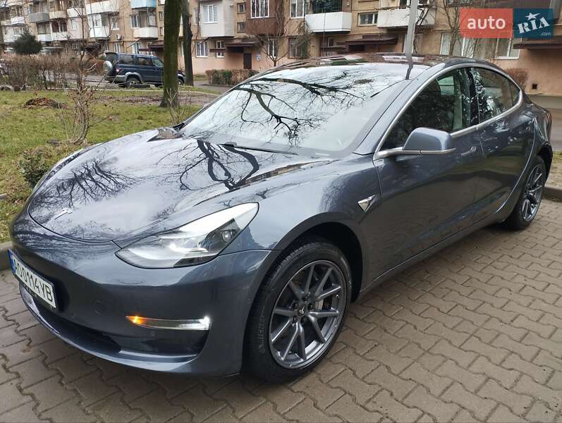 Tesla Model 3 2018