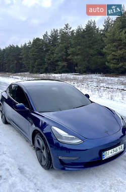 Седан Tesla Model 3 2022 в Кременчуці