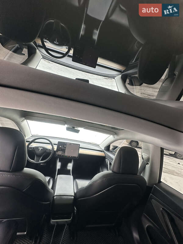 Седан Tesla Model 3 2018 в Ивано-Франковске