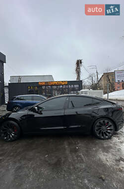 Седан Tesla Model 3 2021 в Киеве