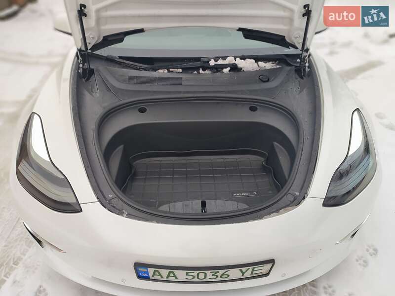 Седан Tesla Model 3 2022 в Києві