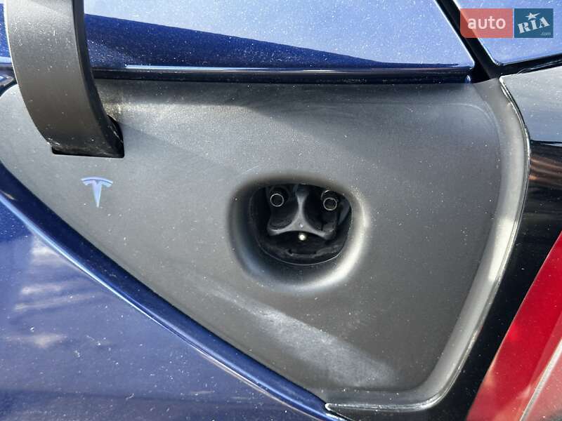 Седан Tesla Model 3 2022 в Львові фото 31 Седан Tesla Model 3 2022 в Львові