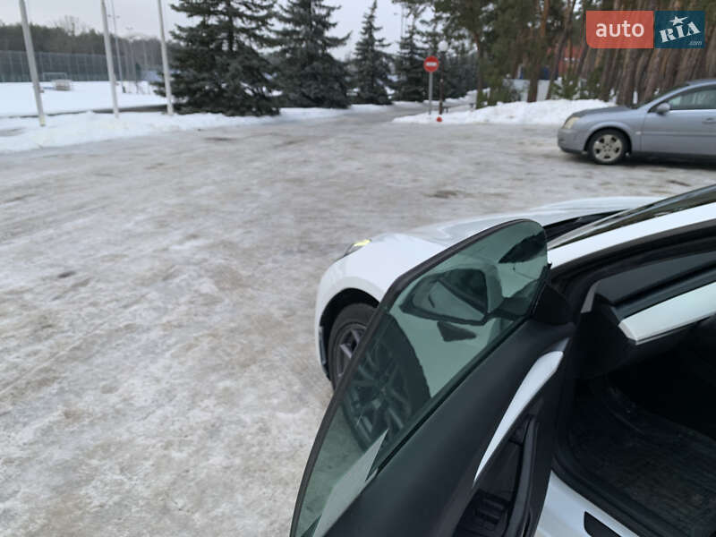 Седан Tesla Model 3 2021 в Киеве фото 12 Седан Tesla Model 3 2021 в Киеве