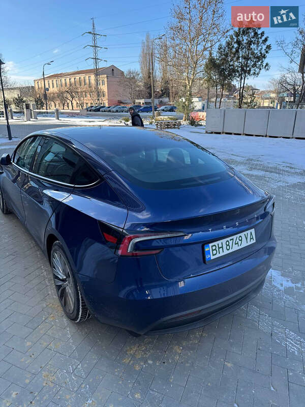 Седан Tesla Model 3 2024 в Одессе