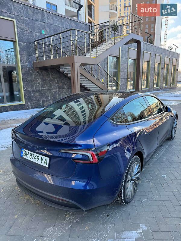 Седан Tesla Model 3 2024 в Одессе
