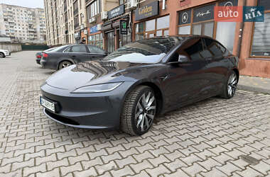Седан Tesla Model 3 2024 в Чорноморську