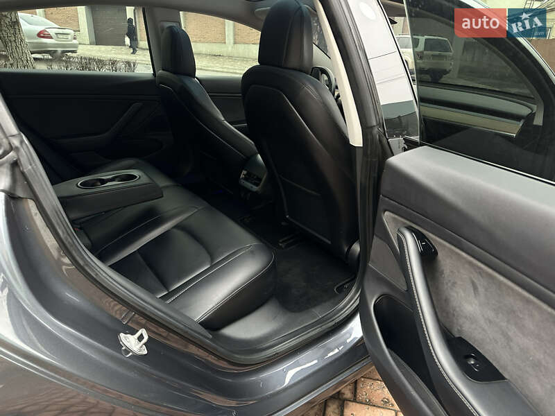 Седан Tesla Model 3 2019 в Одесі фото 12 Седан Tesla Model 3 2019 в Одесі