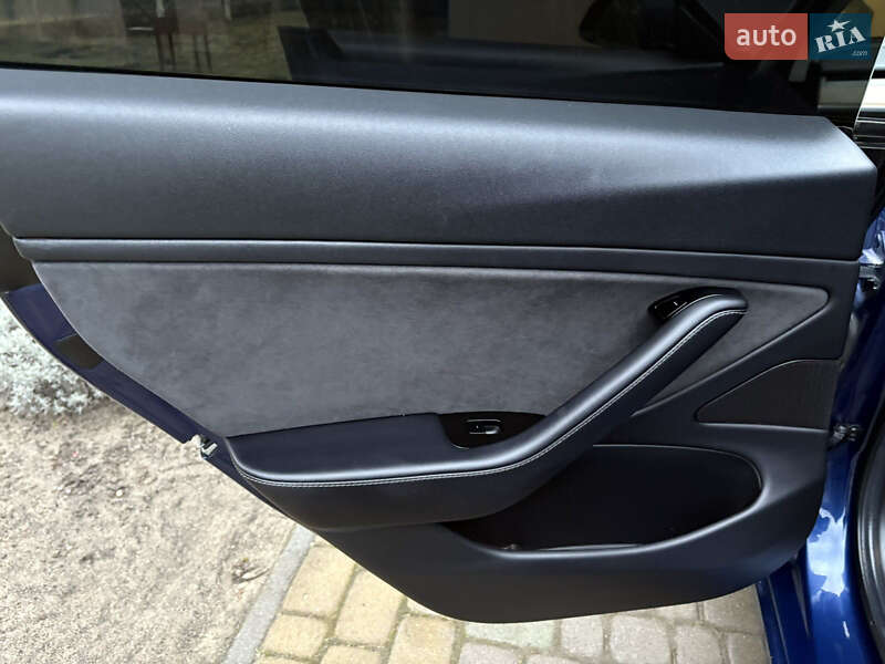 Седан Tesla Model 3 2018 в Львові фото 24 Седан Tesla Model 3 2018 в Львові
