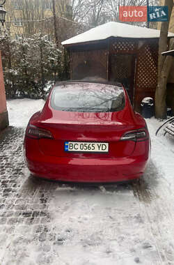 Седан Tesla Model 3 2018 в Львове