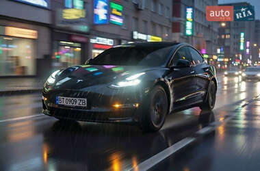 Седан Tesla Model 3 2020 в Одесі