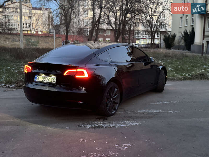Седан Tesla Model 3 2020 в Одессе