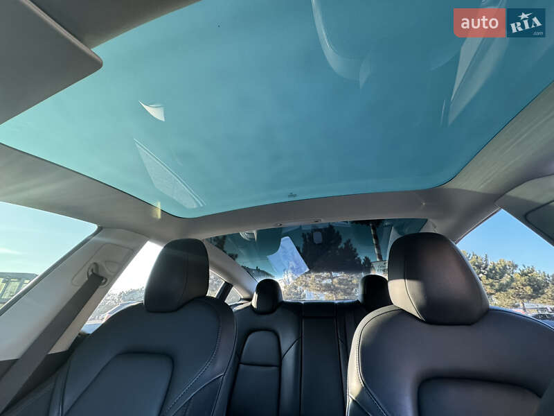 Седан Tesla Model 3 2020 в Одессе