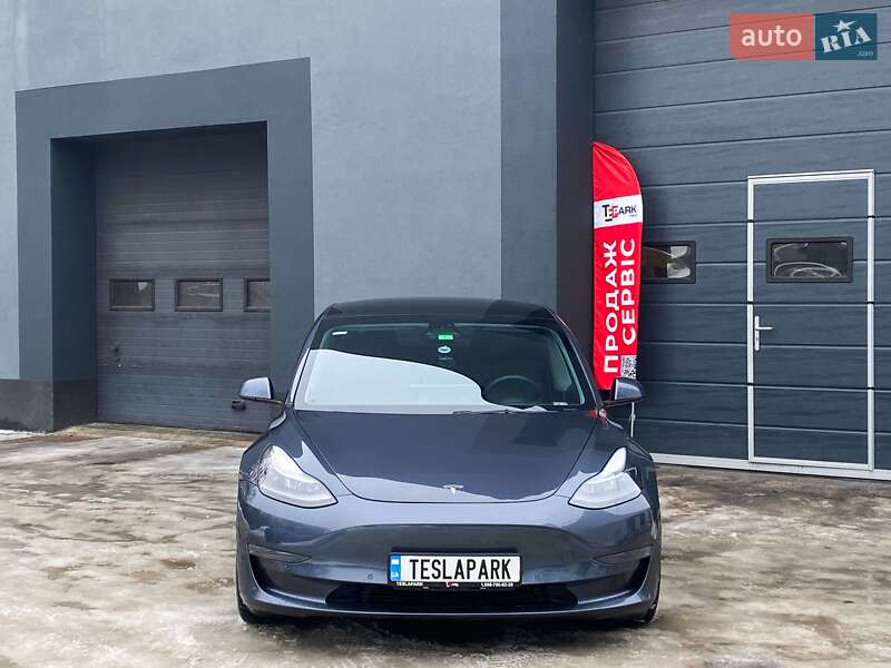 Седан Tesla Model 3 2021 в Києві