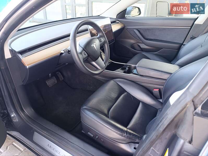 Седан Tesla Model 3 2020 в Кам'янець-Подільському фото 11 Седан Tesla Model 3 2020 в Кам'янець-Подільському
