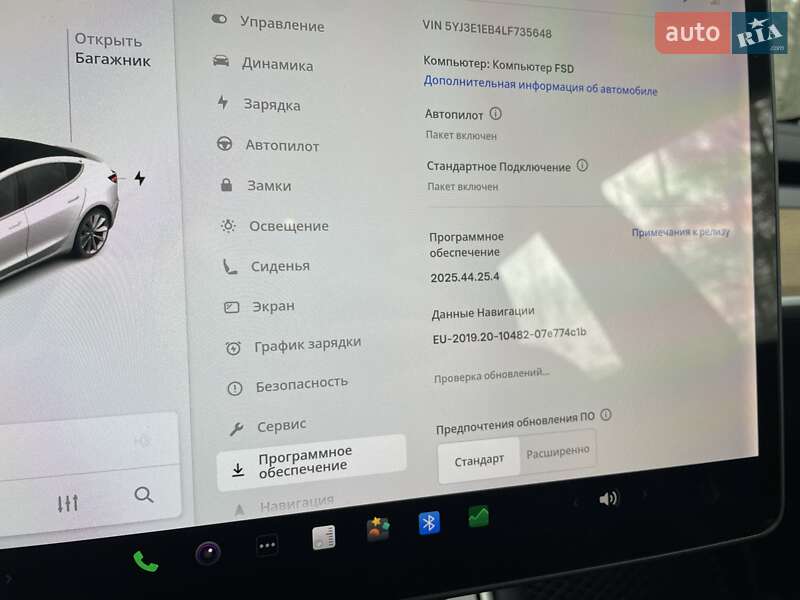Седан Tesla Model 3 2020 в Киеве