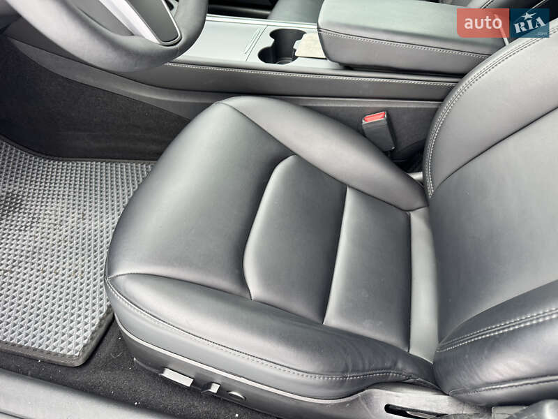 Седан Tesla Model 3 2023 в Дніпрі фото 10 Седан Tesla Model 3 2023 в Дніпрі