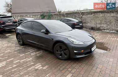 Седан Tesla Model 3 2022 в Дніпрі