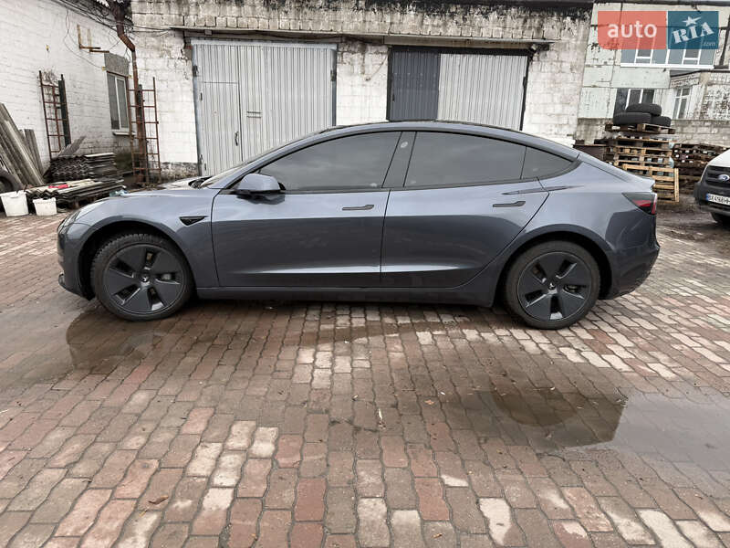 Седан Tesla Model 3 2022 в Дніпрі