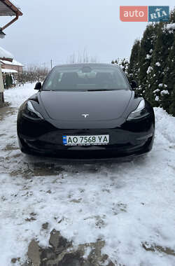 Седан Tesla Model 3 2022 в Ужгороді