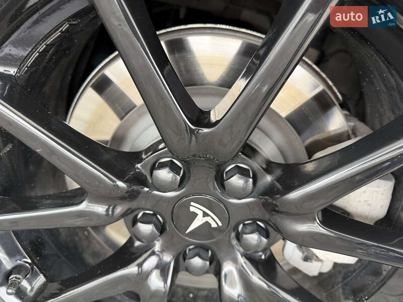 Седан Tesla Model 3 2020 в Запоріжжі фото 8 Седан Tesla Model 3 2020 в Запоріжжі