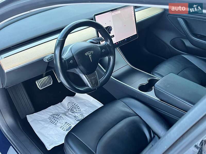Седан Tesla Model 3 2018 в Луцке фото 10 Седан Tesla Model 3 2018 в Луцке
