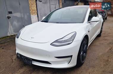 Седан Tesla Model 3 2020 в Киеве
