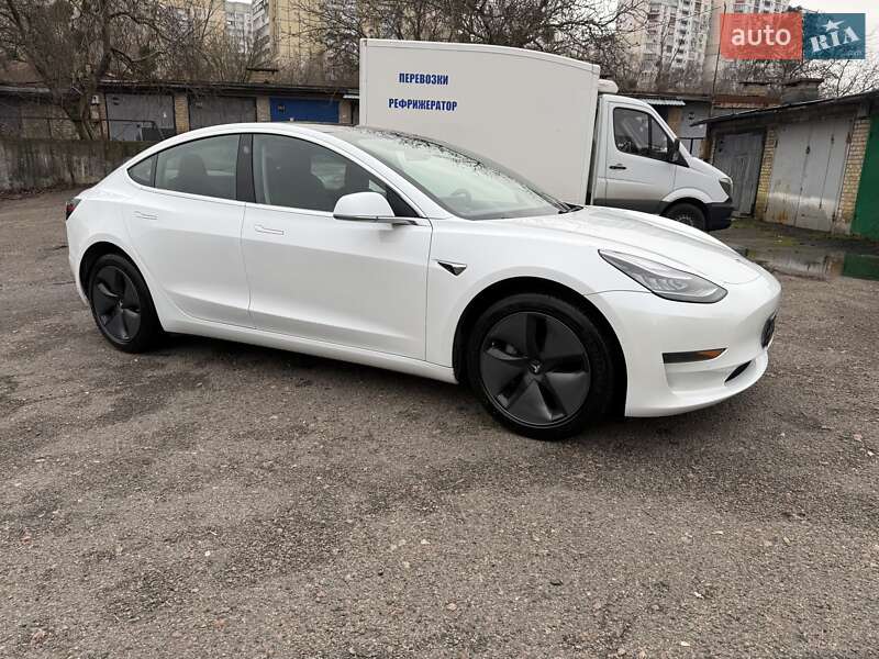 Седан Tesla Model 3 2018 в Києві фото 31 Седан Tesla Model 3 2018 в Києві