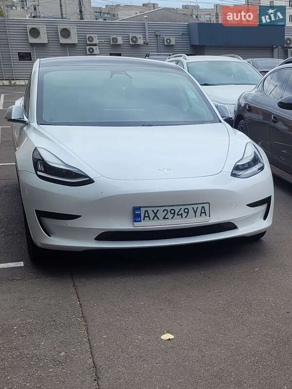 Седан Tesla Model 3 2019 в Харкові