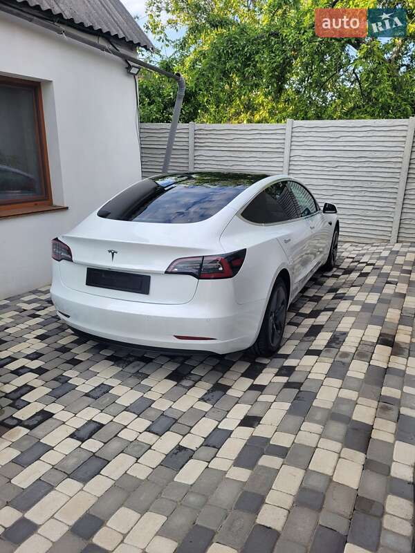 Седан Tesla Model 3 2019 в Харкові