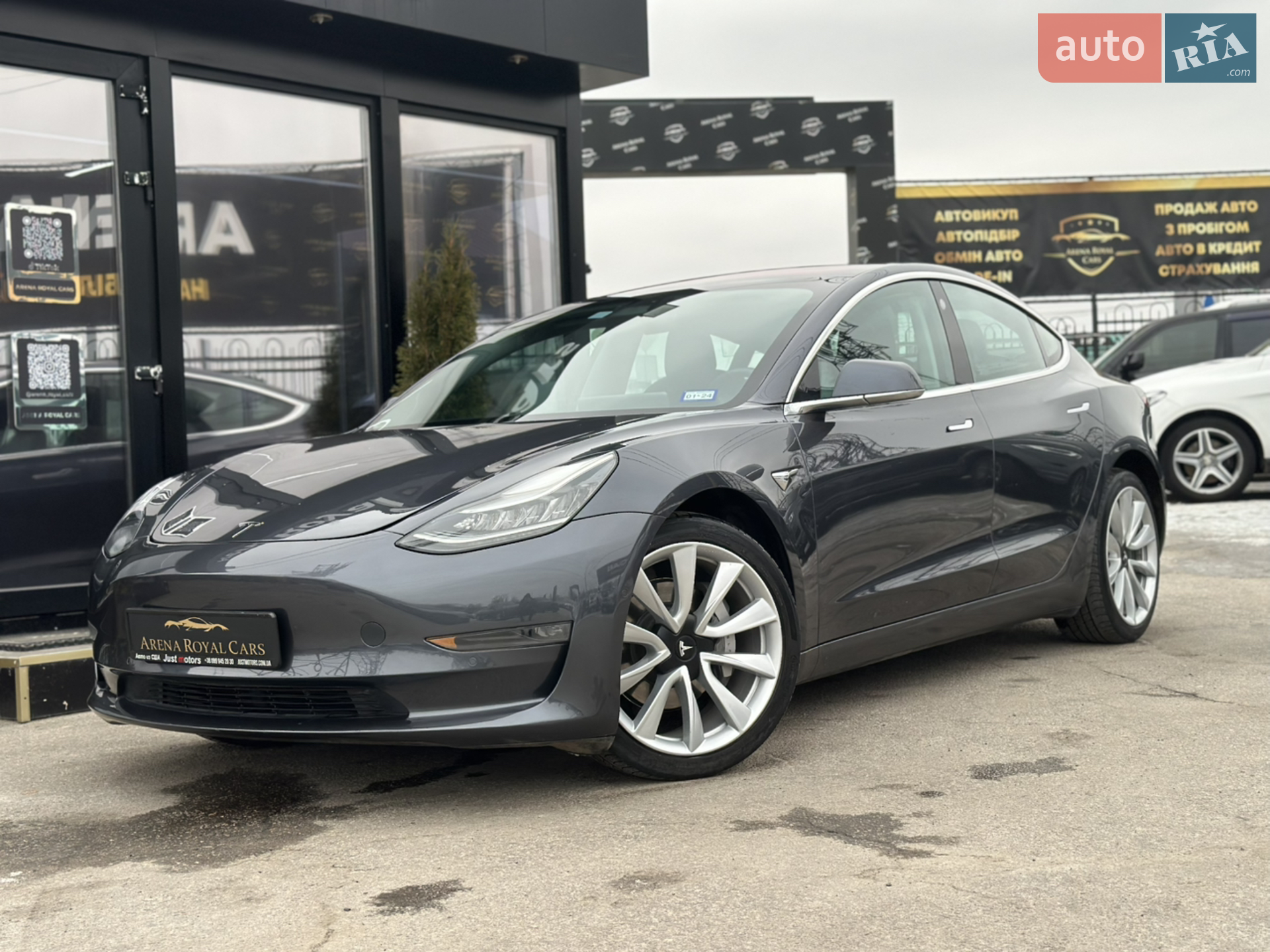 2018 Tesla Model 3 - фото 1