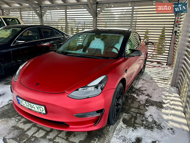 Седан Tesla Model 3 2019 в Львове