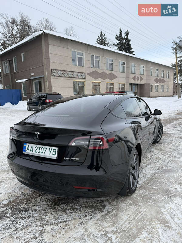 Седан Tesla Model 3 2021 в Чернігові
