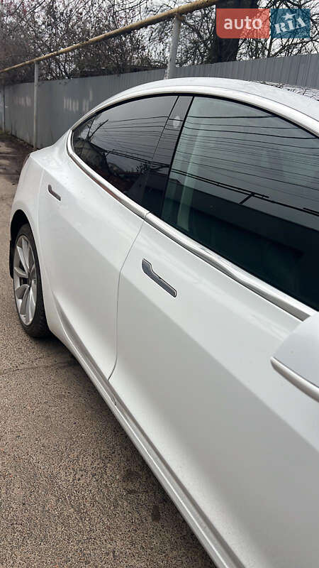 Седан Tesla Model 3 2018 в Одесі фото 9 Седан Tesla Model 3 2018 в Одесі