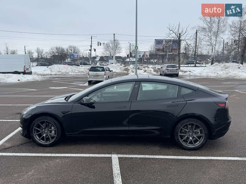Седан Tesla Model 3 2022 в Житомире