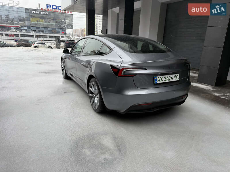 Седан Tesla Model 3 2025 в Харкові