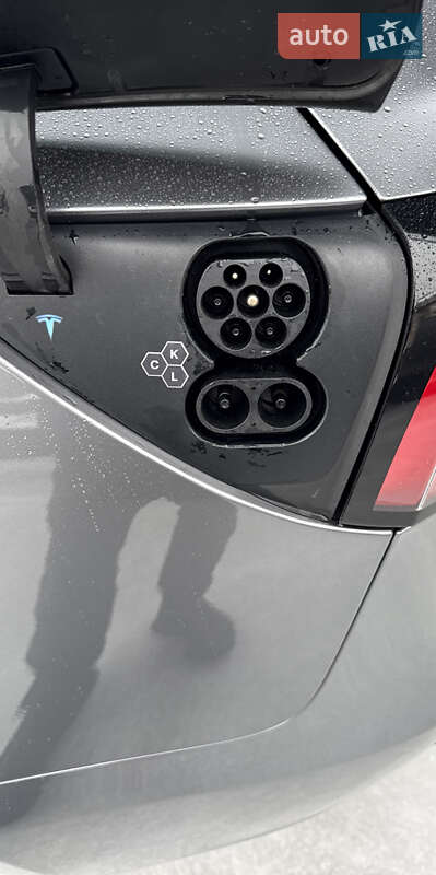 Седан Tesla Model 3 2025 в Харкові