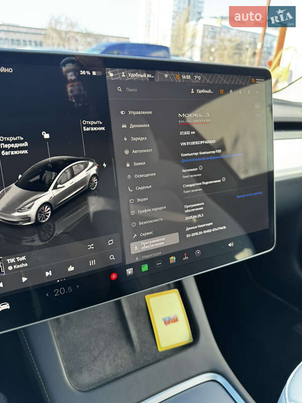 Седан Tesla Model 3 2022 в Киеве