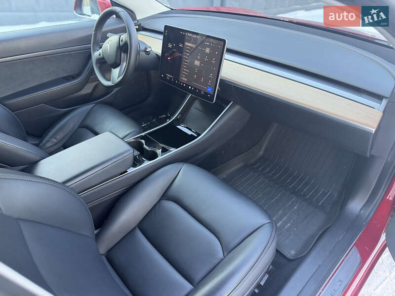 Седан Tesla Model 3 2020 в Киеве фото 16 Седан Tesla Model 3 2020 в Киеве