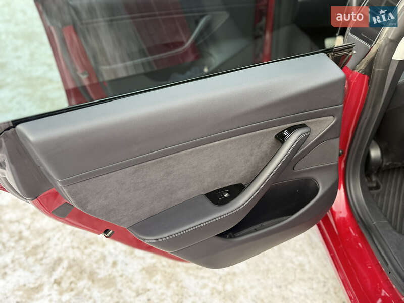 Седан Tesla Model 3 2020 в Києві фото 66 Седан Tesla Model 3 2020 в Києві