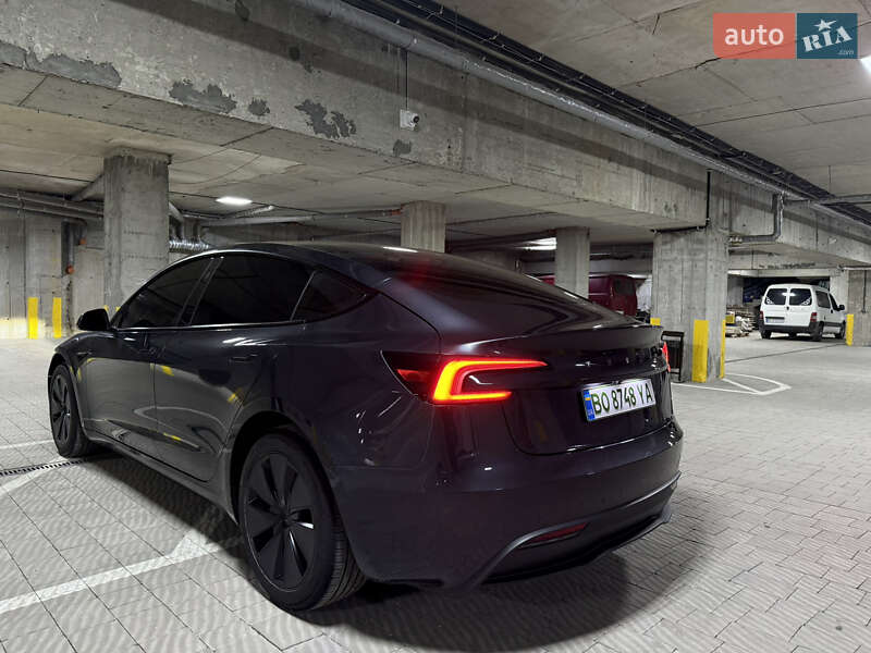 Седан Tesla Model 3 2025 в Тернополе