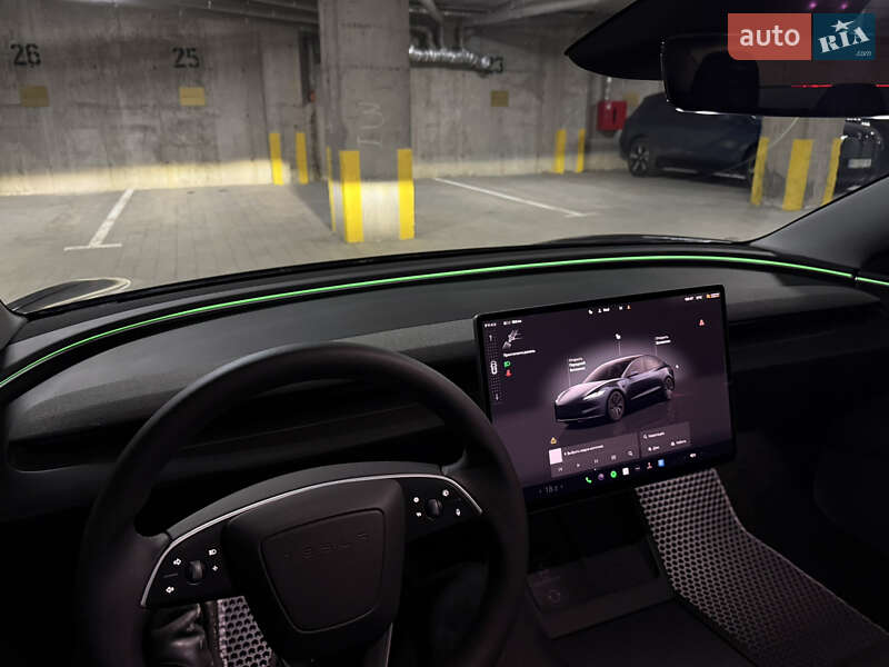 Седан Tesla Model 3 2025 в Тернополе