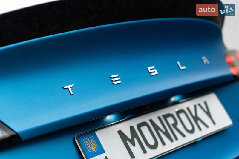 Седан Tesla Model 3 2018 в Киеве