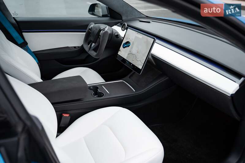 Седан Tesla Model 3 2018 в Киеве