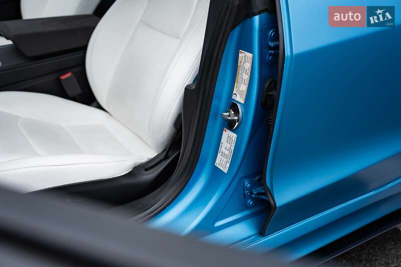 Седан Tesla Model 3 2018 в Киеве