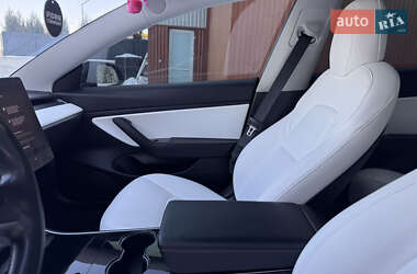 Седан Tesla Model 3 2019 в Рівному